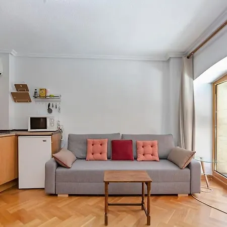 Comfy At Old Town Plaza With Ac *