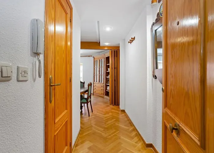 Apartment Comfy At Old Town Plaza With Ac Alicante